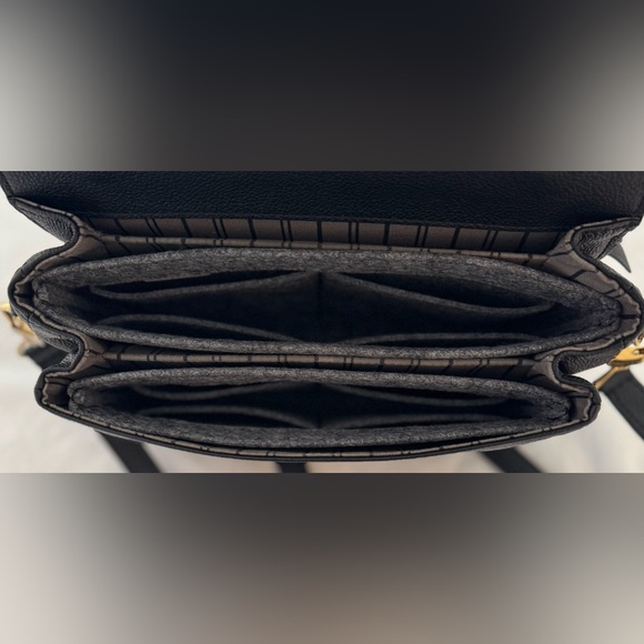 Louis Vuitton Pochette Métis Monogram Empreinte Black Leather. Used 1x! Pristine - Picture 12 of 16